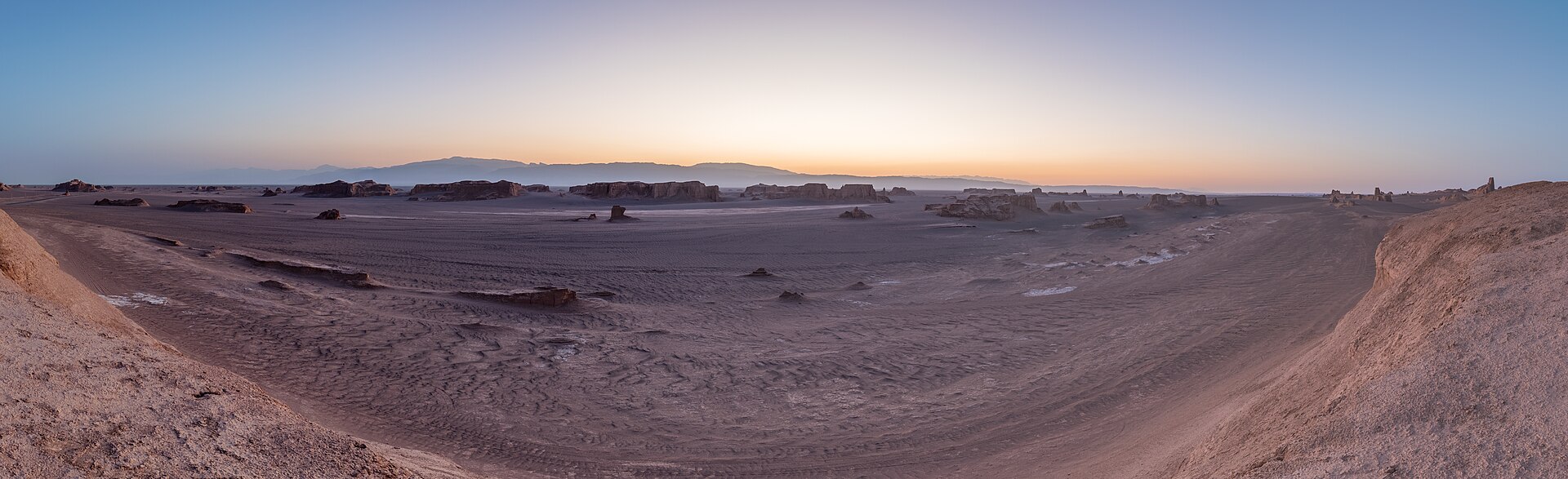 Dasht-e Lut: inside one of the hottest places on Earth